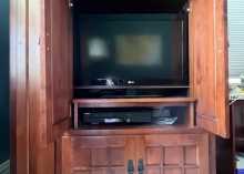 TV Hutch2