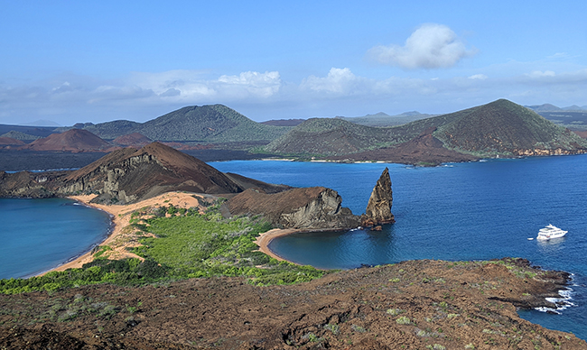 3a Galapagos panorama Bartolome