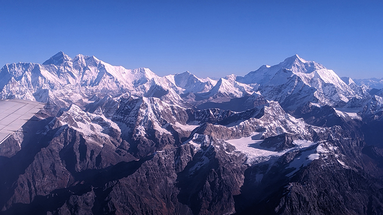 3h Everest i Lhoce po lewej Makalu z prawej