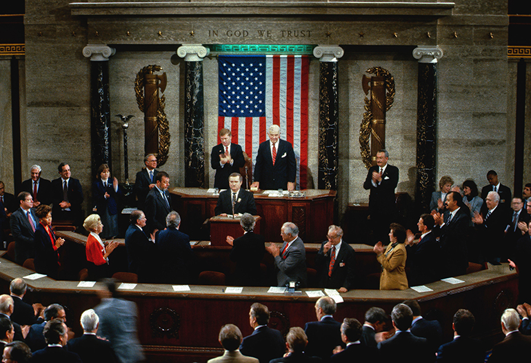 J2B67J Polish Solidarity leader and Nobel Peace Prize winner Lech Walesa addresses a joint session of the US Congress in Washington DC., November 15, 1989. Photo by Mark Reinstein