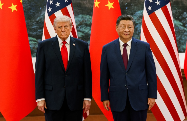 Prezydent USA Donald Trump i przewodniczący Chin Xi Jinping podczas ceremonii powitania w Pekinie. F