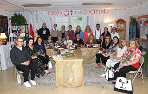 Rodzice na scenie, nauczyciele w roli widzów – niezapomniany Dzień Nauczyciela!